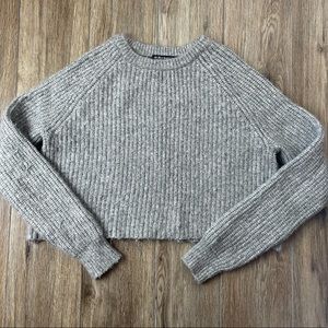 Brandy Melville Grey Cropped Crew Neck Sweater Sz OS